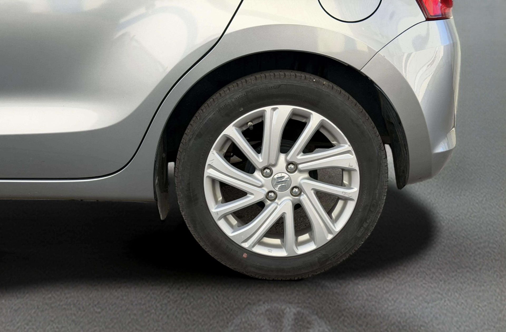 Suzuki Swift 1.2 GLE Mild Hybrid - foto 36