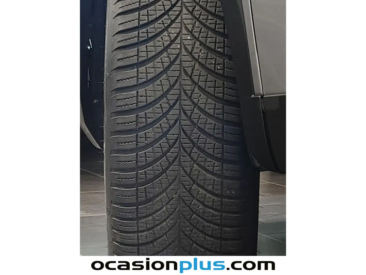 Foto Peugeot 2008 Peugeot 2008 Allure Hybrid eDCS6 (136 CV)