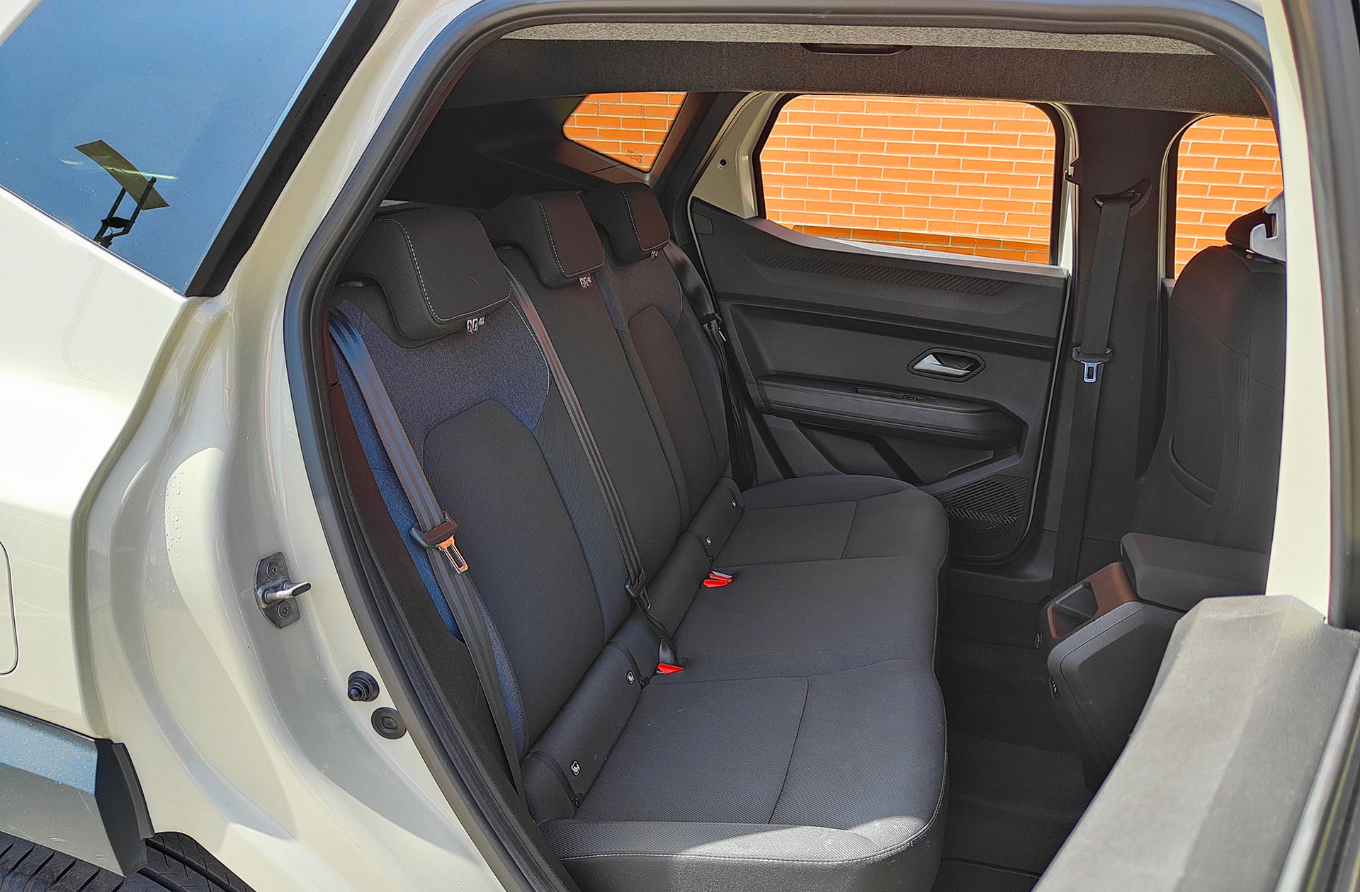 Dacia Duster Journey TCe 48v 4x2 - foto 17