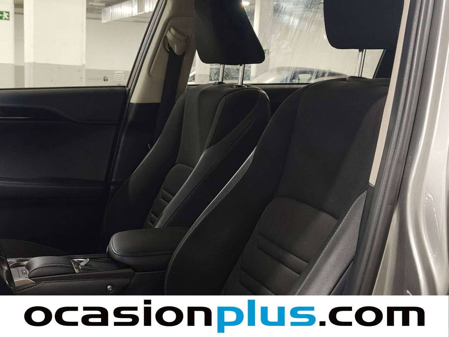 Extras y acabados del Lexus NX Lexus NX 300h Business 2WD (197 CV)
