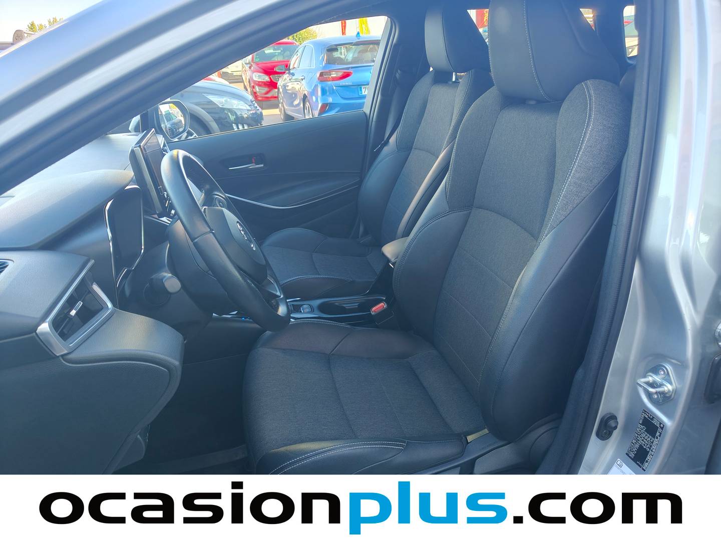 Foto asientos delanteros Toyota Corolla Toyota Corolla Touring Sport 125H Style E-CVT (122 CV)