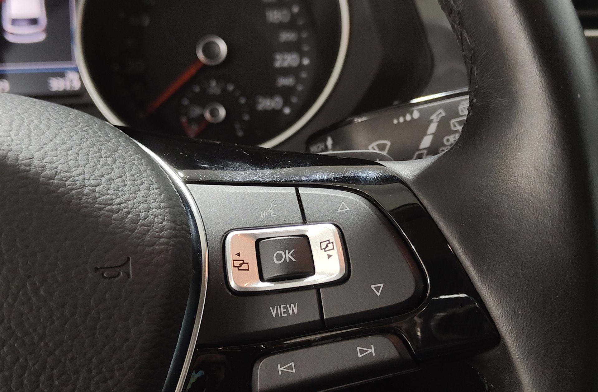 Volkswagen Tiguan Advance 1.5 TSI DSG - foto 24