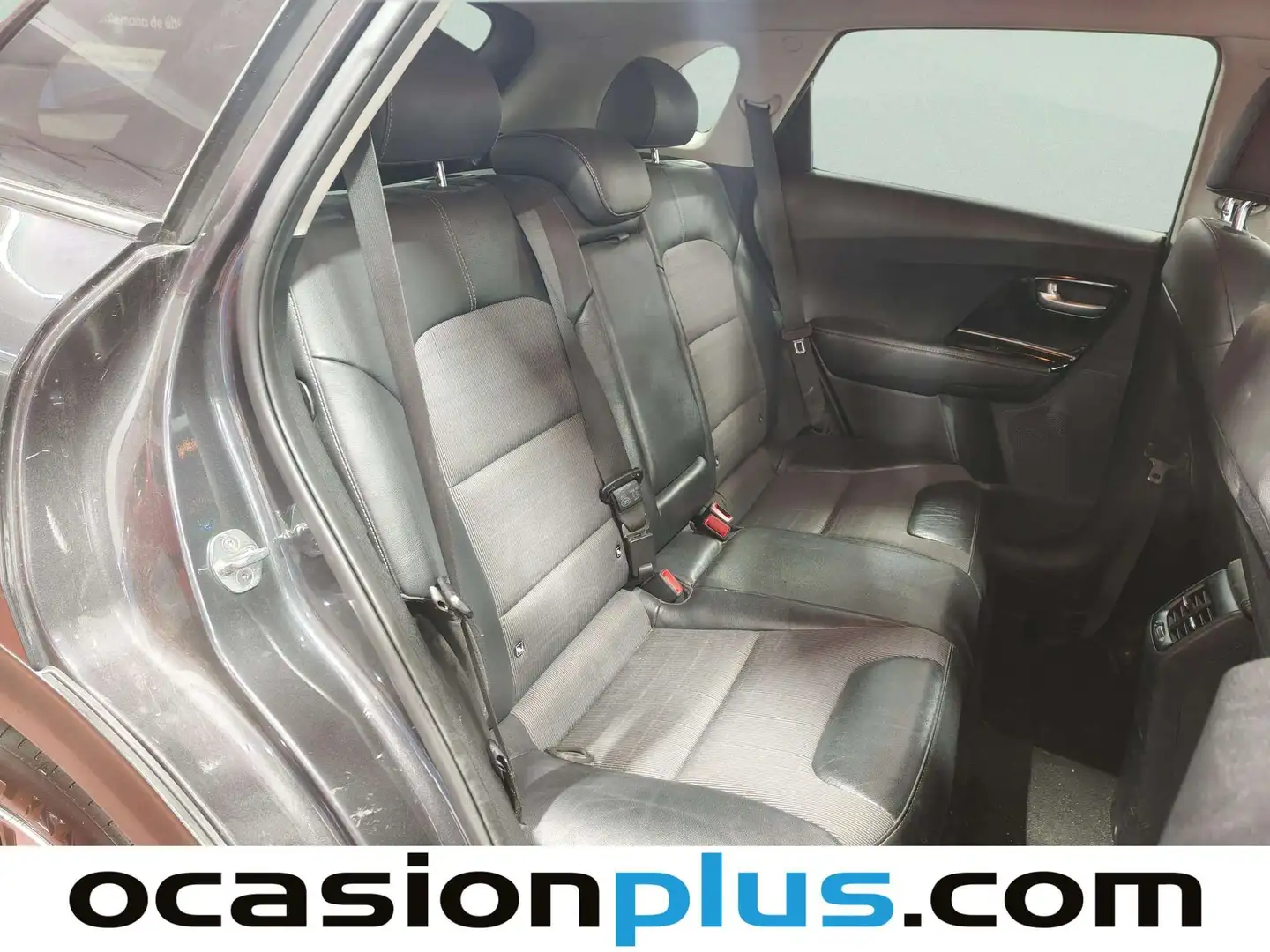 Foto KIA Niro Kia Niro 1.6 GDi Híbrido Enchufable Emotion (141 CV)