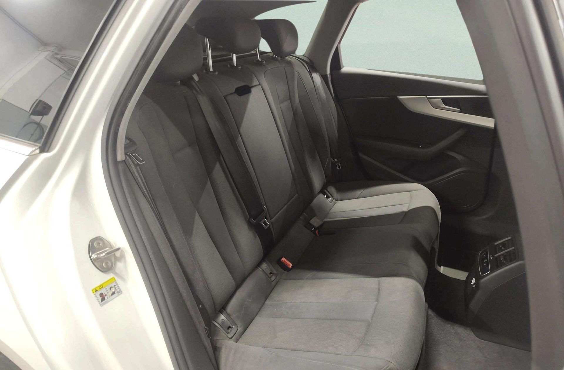 Audi A4 Avant S line 35 TDI S tronic - foto 20