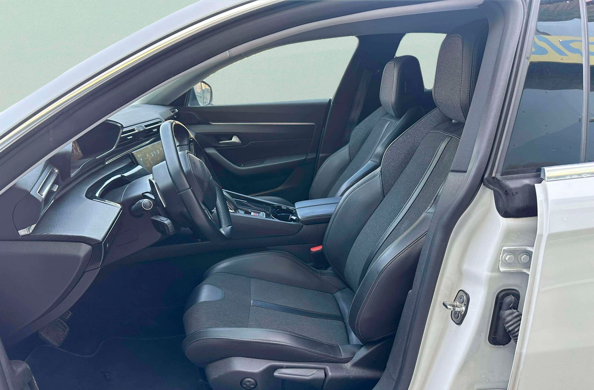 Peugeot 508 BlueHDi 160 Allure EAT8 - foto 11