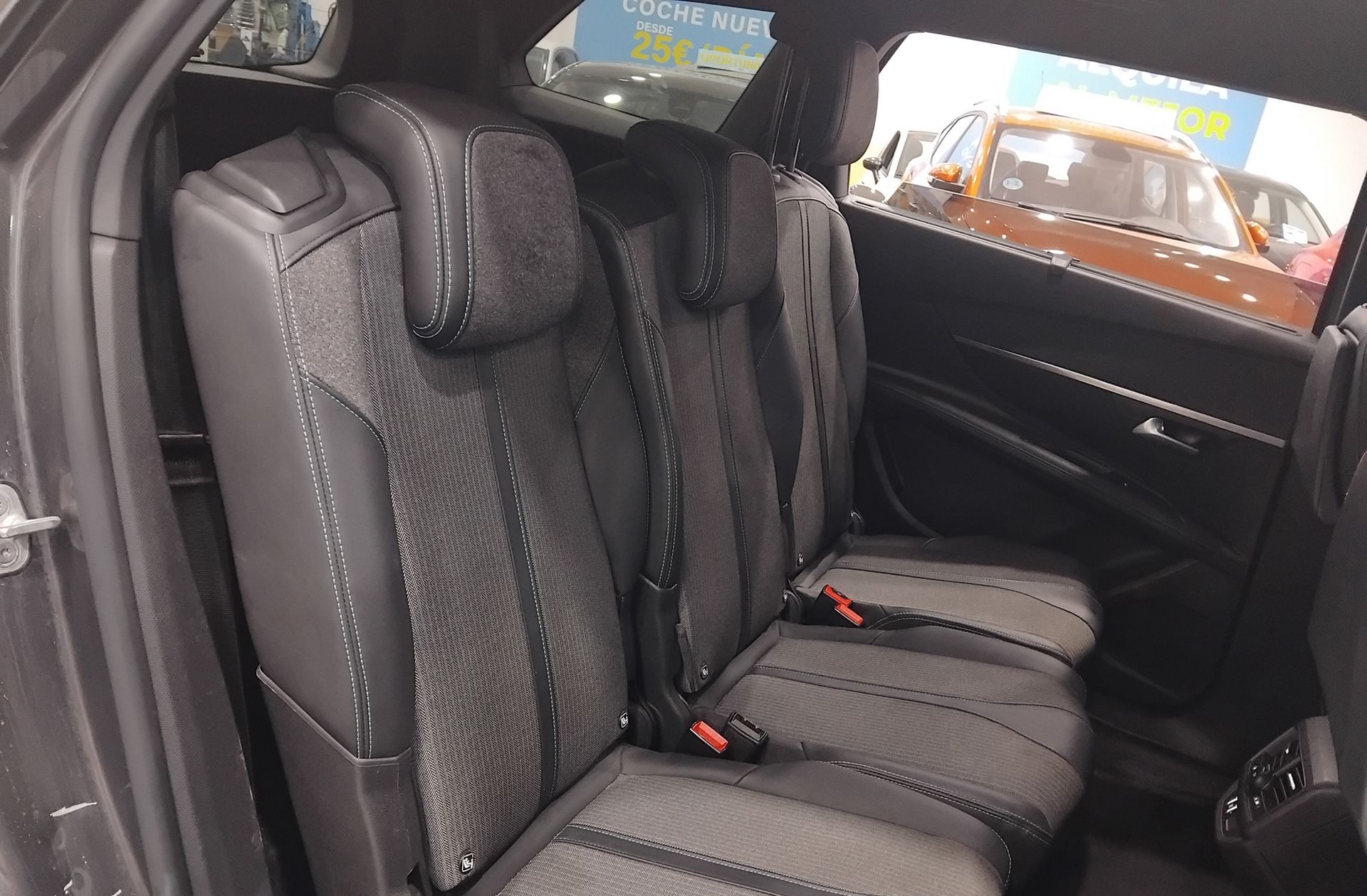 Peugeot 5008 PureTech 130 Allure Pack EAT8 7 plazas - foto 19