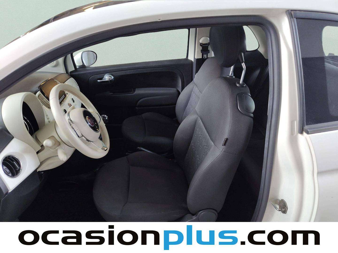 Foto asientos delanteros Fiat 500 Fiat 500 1.0 Hybrid Dolcevita (70 CV)
