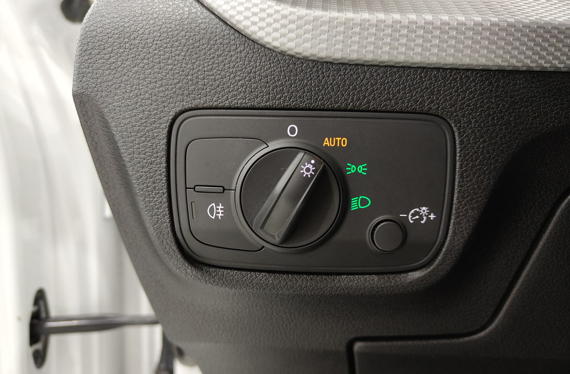 Audi Q2 Advanced 30 TDI - foto 28