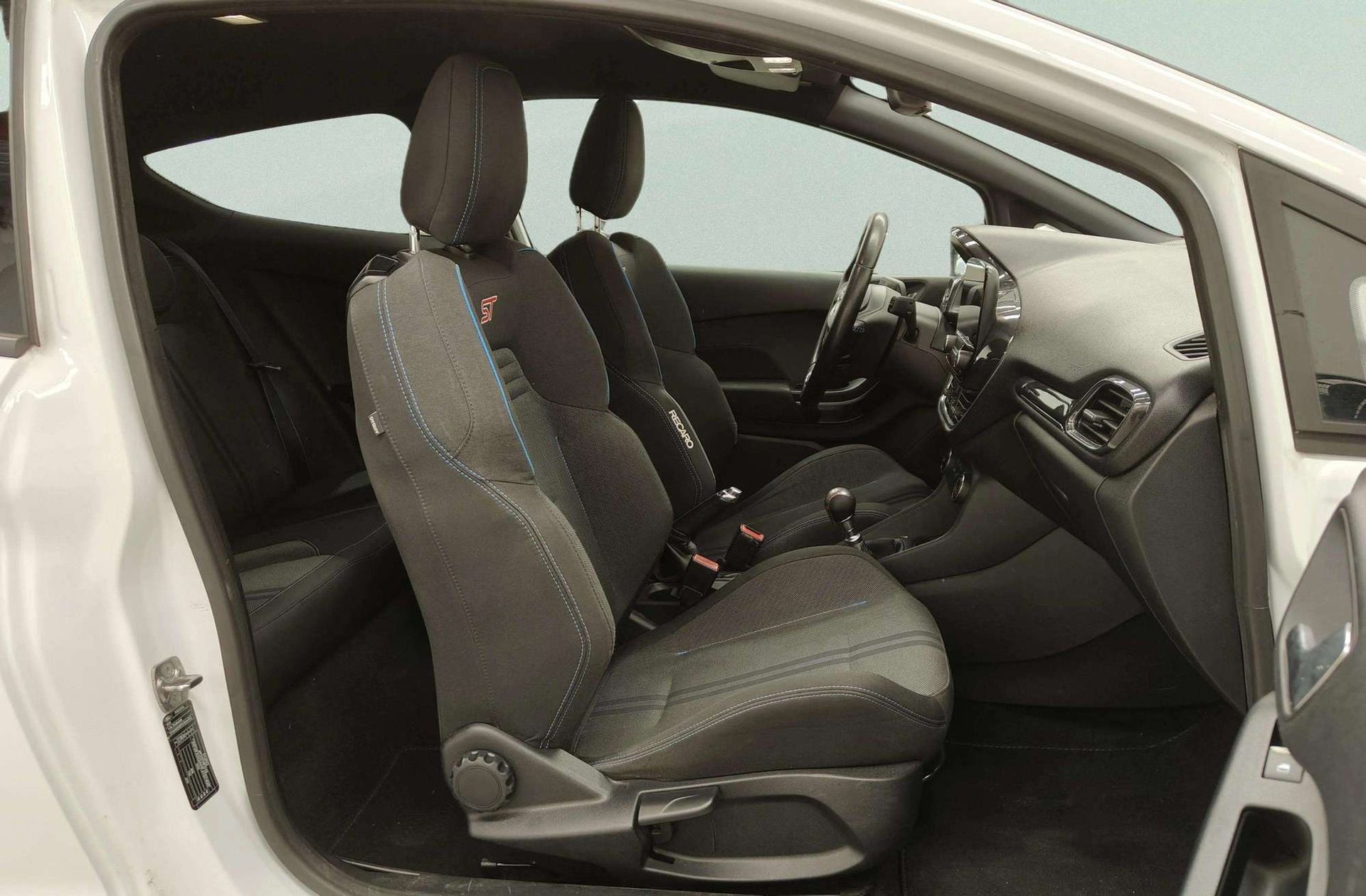 Ford Fiesta 1.5 EcoBoost ST - foto 17