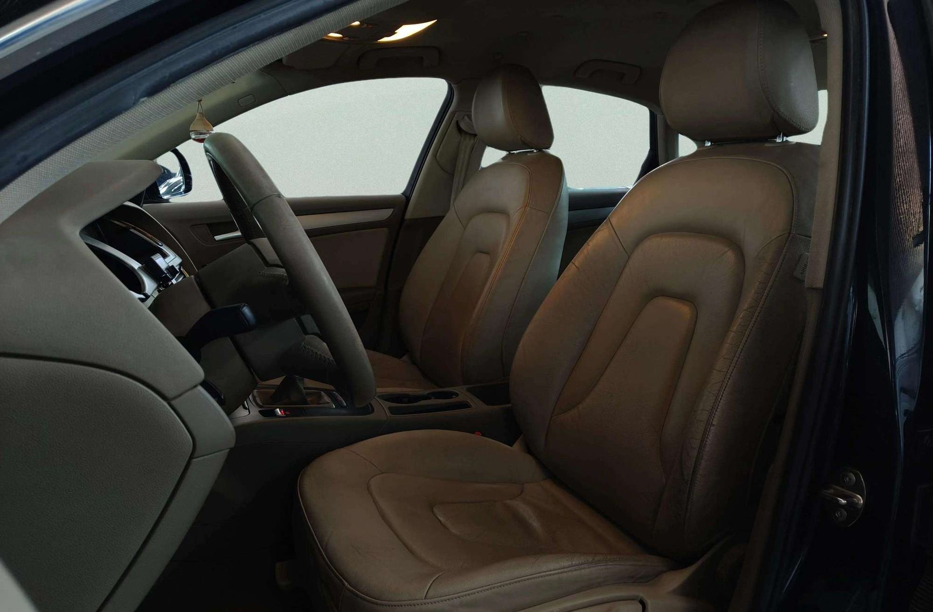 Audi A4 2.0 TDI DPF - foto 9