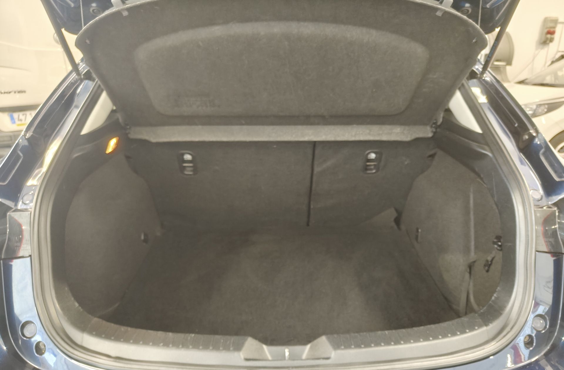 Mazda Mazda3 2.0 GE Style - foto 11