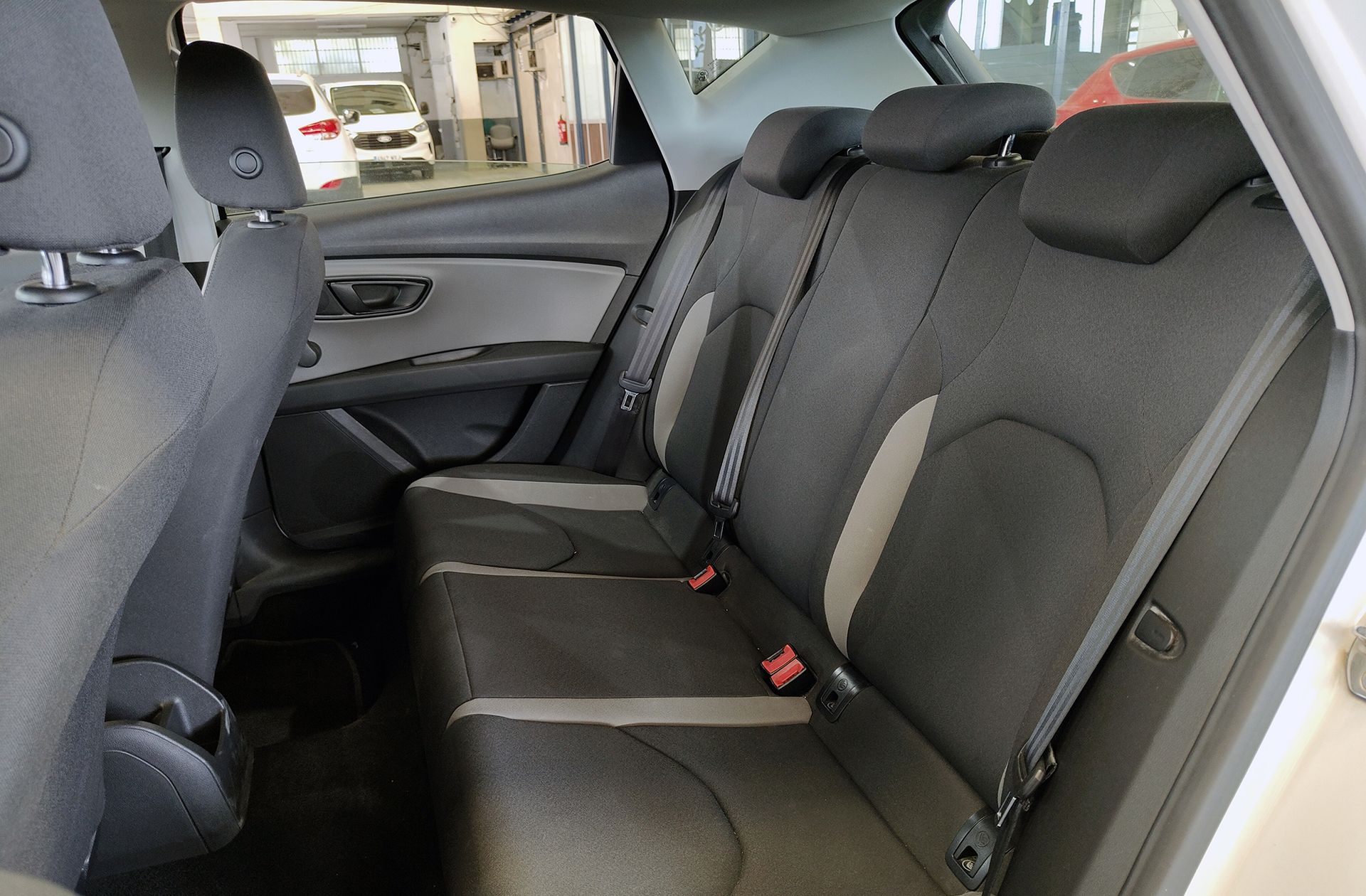 SEAT León 1.6 TDI Reference - foto 9