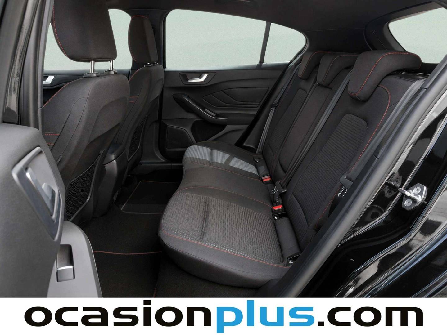 Foto asientos traseros Ford Focus Ford Focus 1.0 Ecoboost MHEV ST-Line (125 CV)