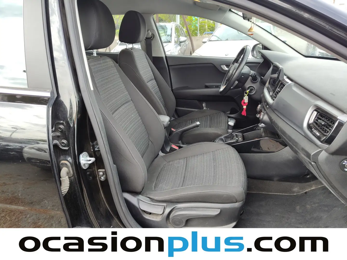 Foto KIA Stonic Kia Stonic 1.0 T-GDi MHEV Drive DCT (120 CV)