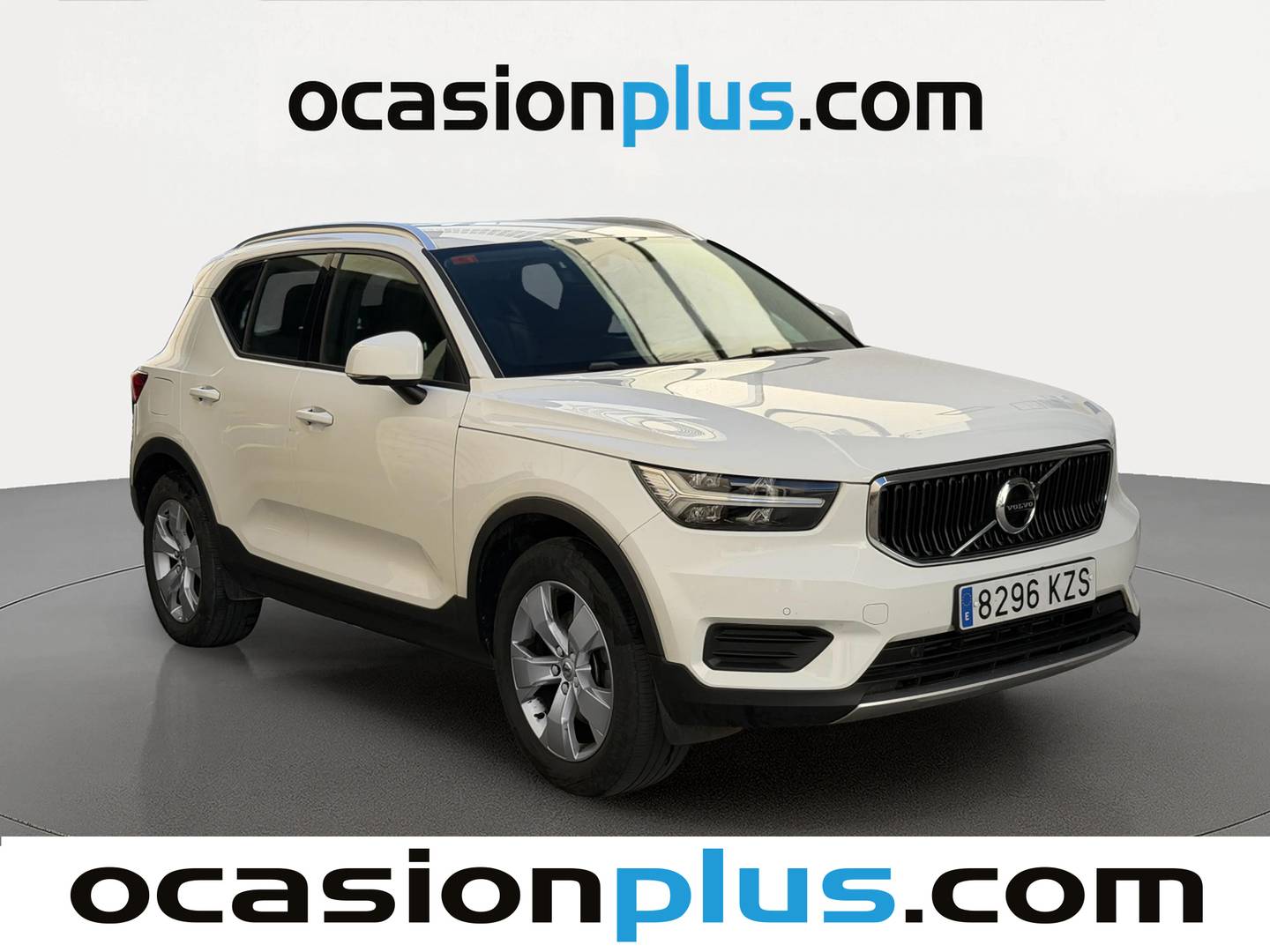 Foto delantera Volvo XC40 Volvo XC40 T4 Momentum Auto (190 CV) derecha