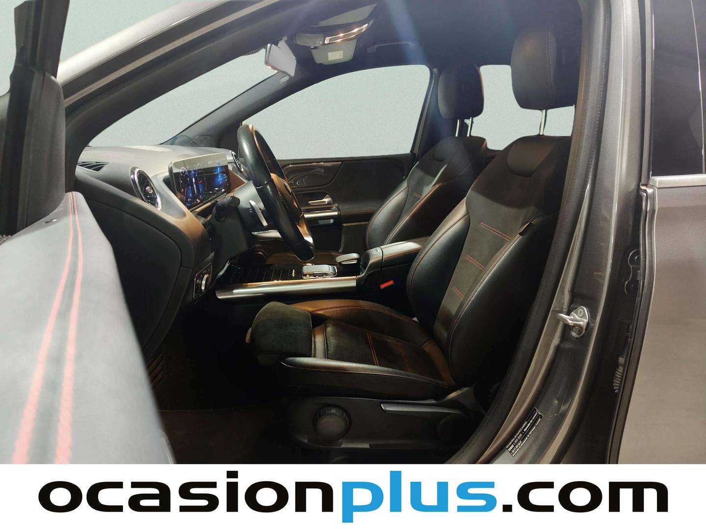 Foto asientos delanteros Mercedes Clase B Mercedes Clase B 180 d (116 CV) Pack AMG