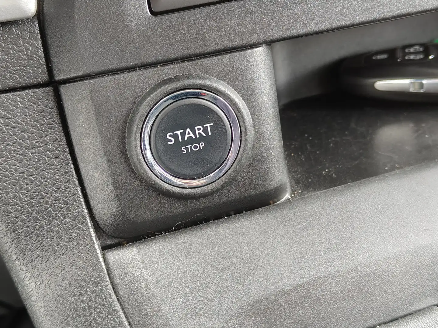 Foto Peugeot Traveller Peugeot Traveller BlueHDi 150 Allure Standard (150 CV) 8 Plazas