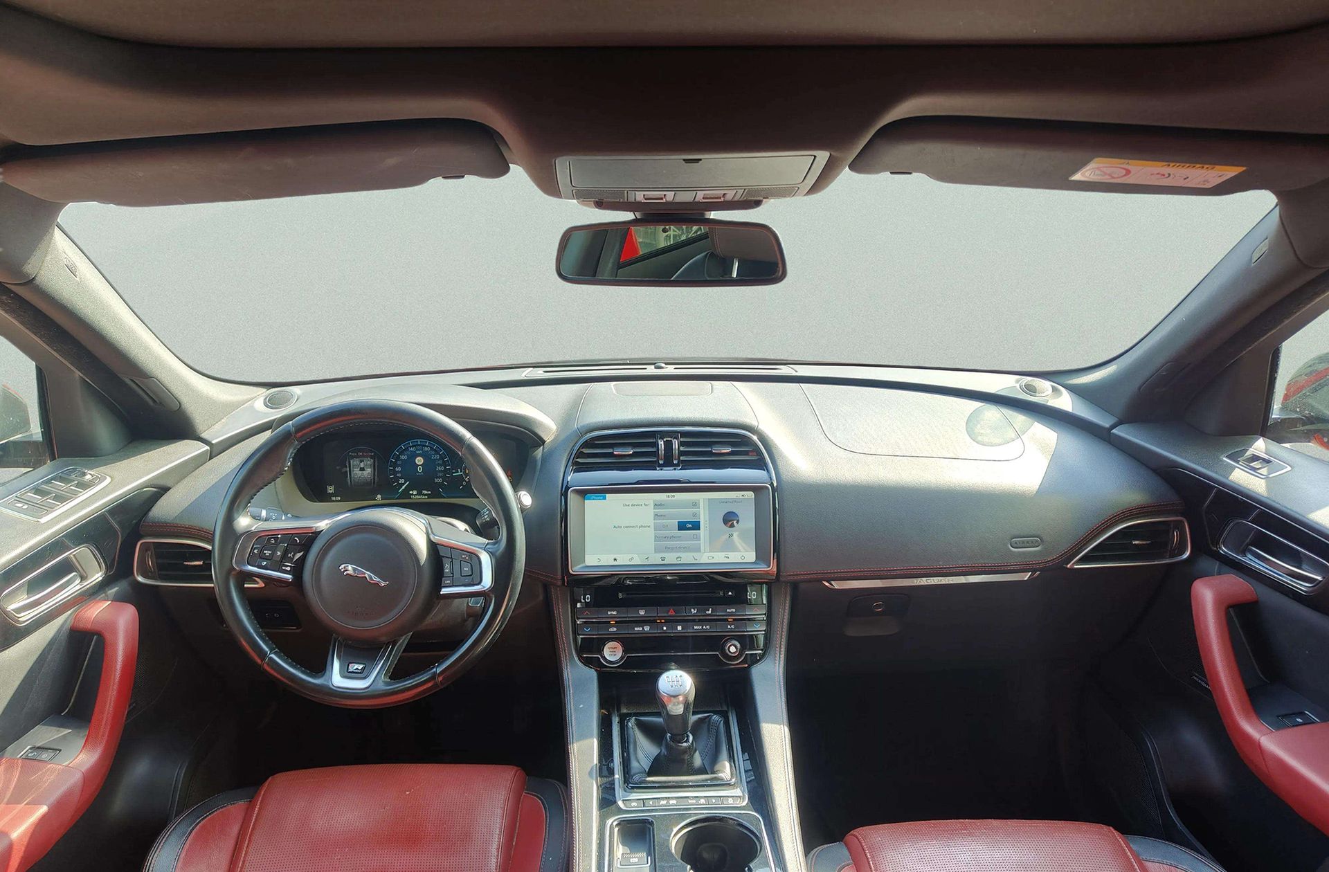 Jaguar F-Pace 2.0L i4D R-Sport AWD - foto 8