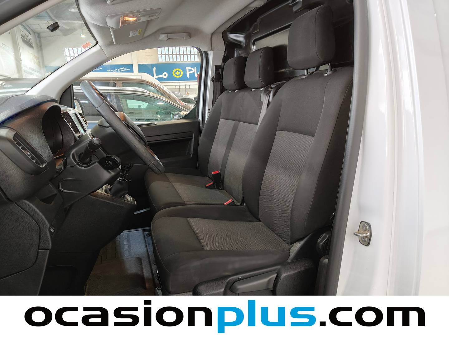 Foto asientos delanteros Opel Vivaro Opel Vivaro 1.5 Diesel M Standart (102 CV)