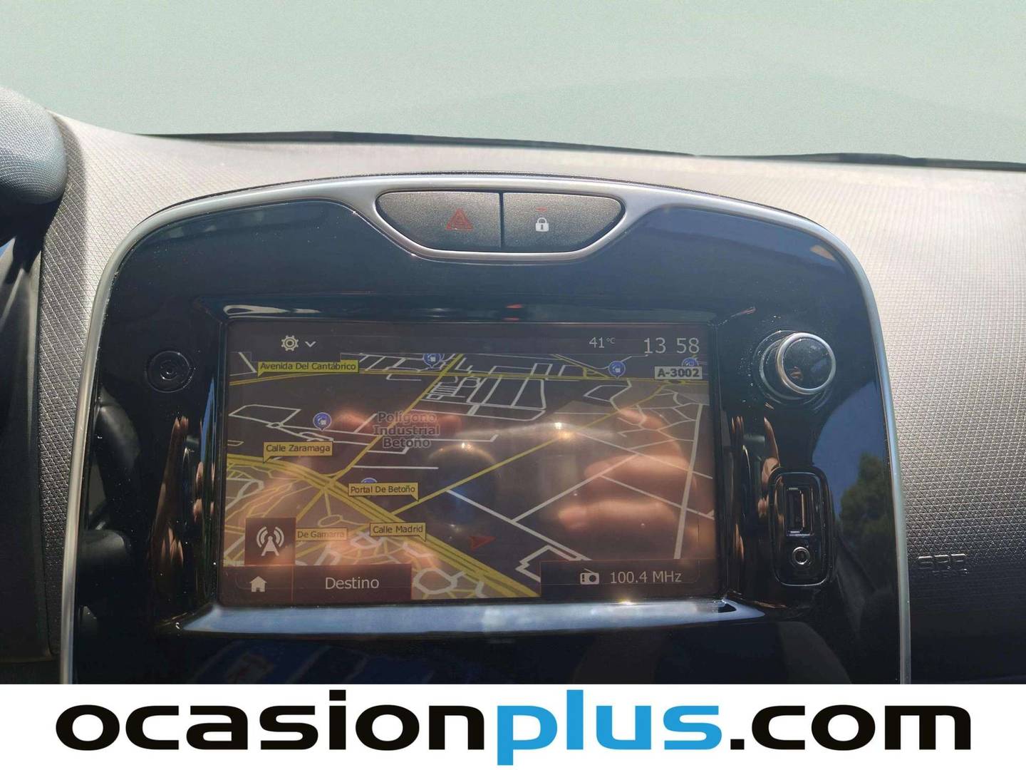 Extras y acabados del Renault Clio Renault Clio Limited 1.2 (75 CV)