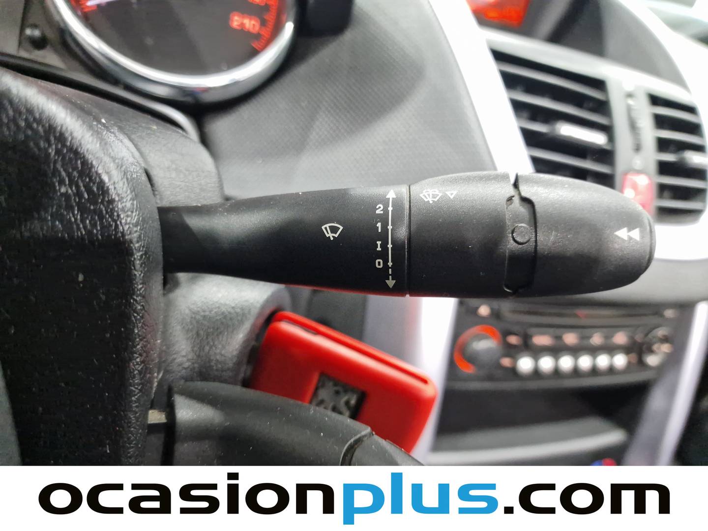 Equipamiento del Peugeot 207 Peugeot 207 CC 1.6 VTi 16v (120 CV)