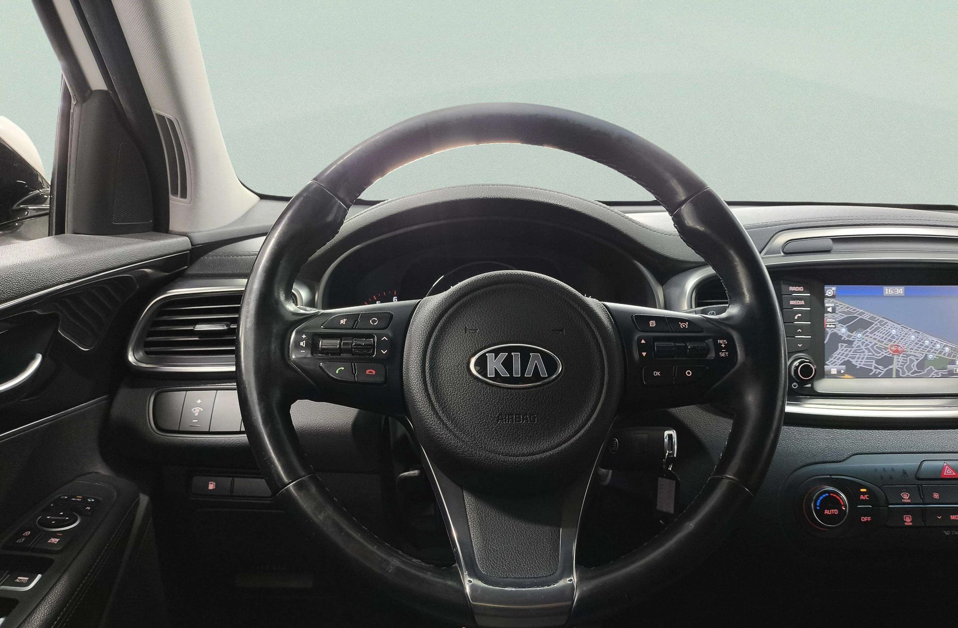 Kia Sorento 2.2 CRDi Drive 4x2 7 plazas - foto 25