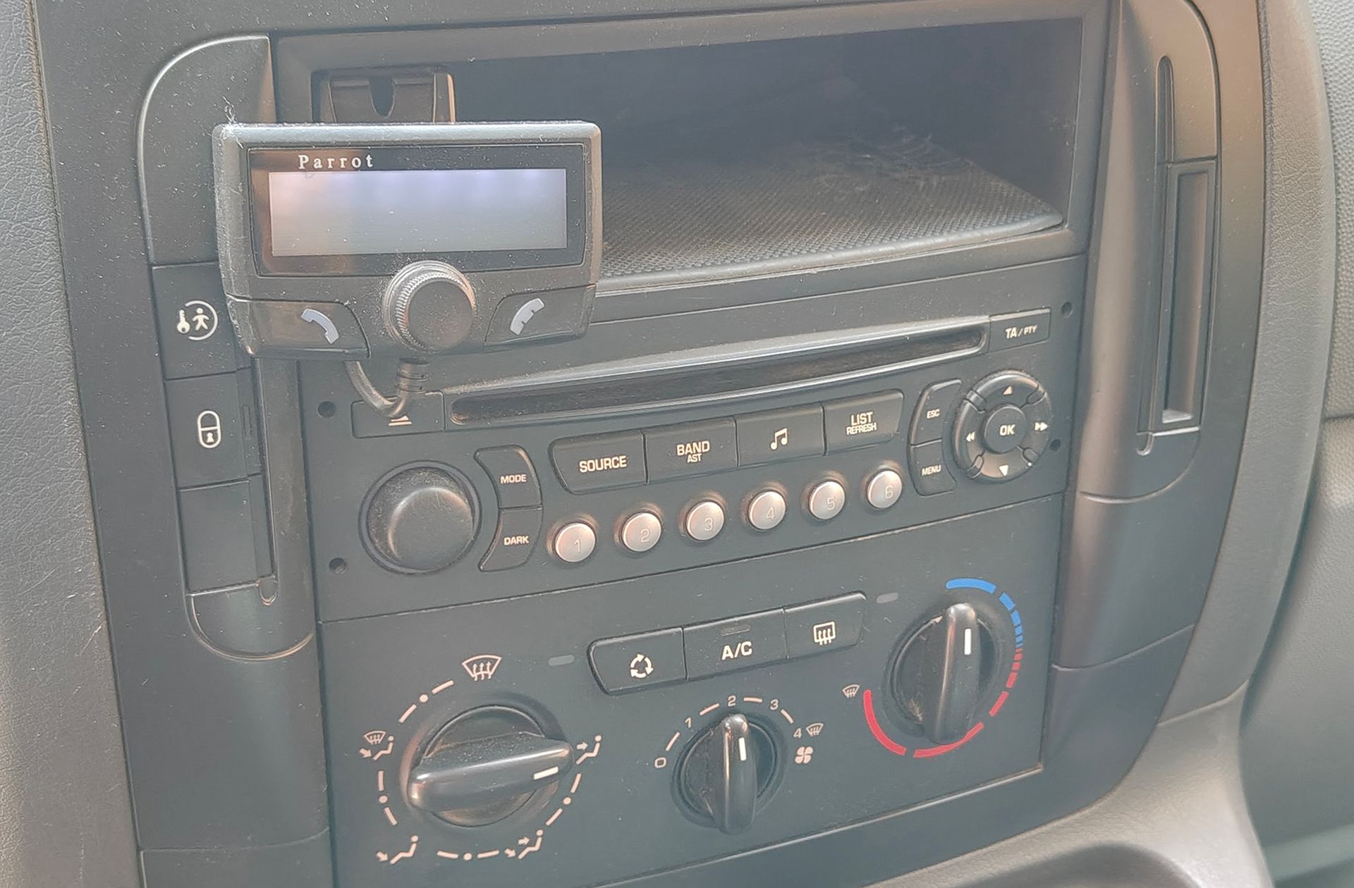 Peugeot Expert Combi 1.6 HDi L1 6 plazas - foto 21