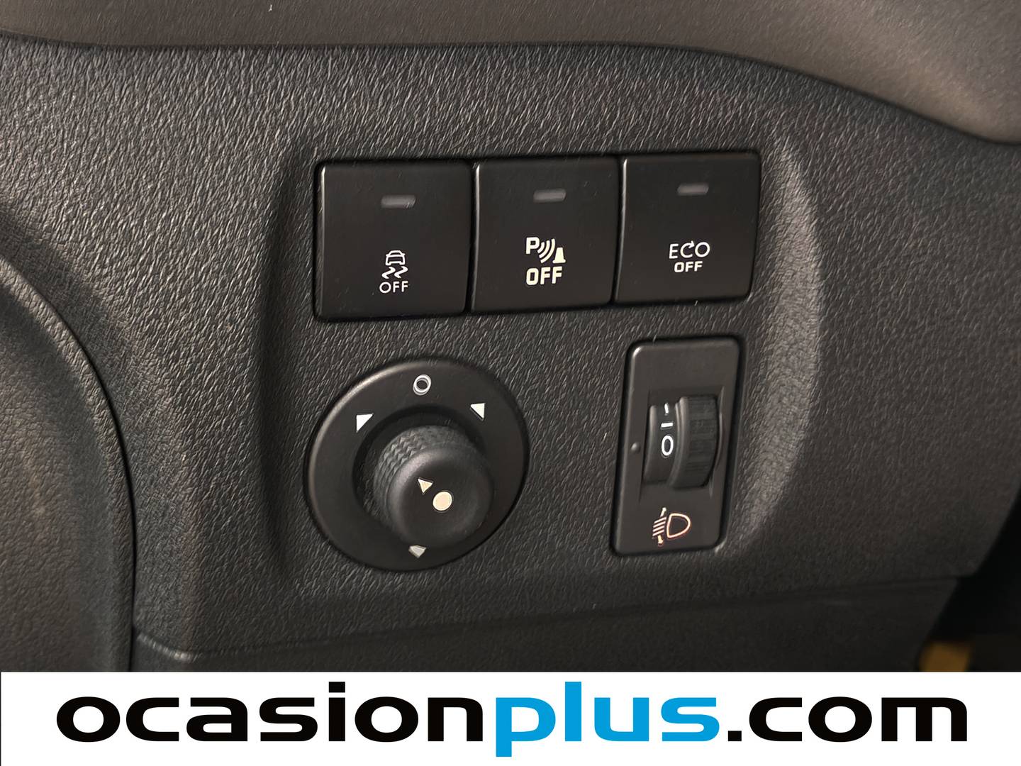 Equipamiento del Peugeot Partner Peugeot Partner Tepee BlueHDi 120 Adventure Edition (120 CV)