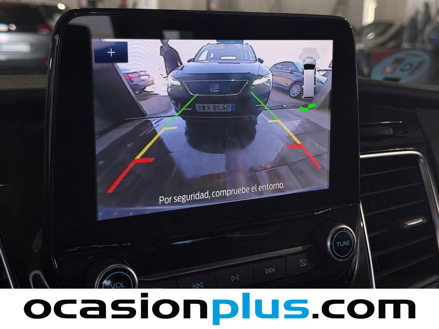 Equipamiento del Ford Tourneo Custom Ford Tourneo Custom 2.0 Ecoblue L1 Titanium (150 CV) 8 Plazas