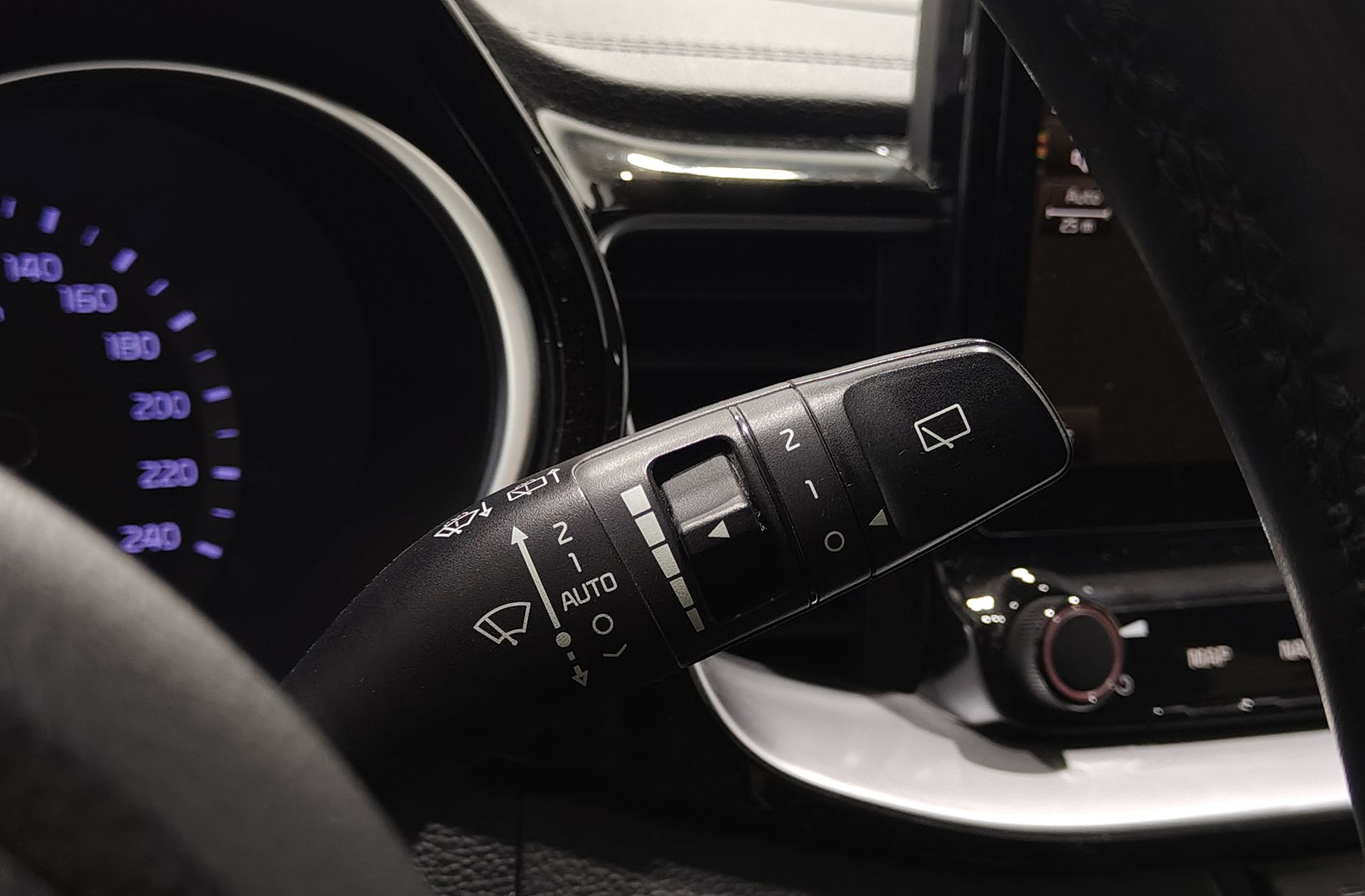 Kia XCeed 1.4 T-GDi Emotion - foto 28