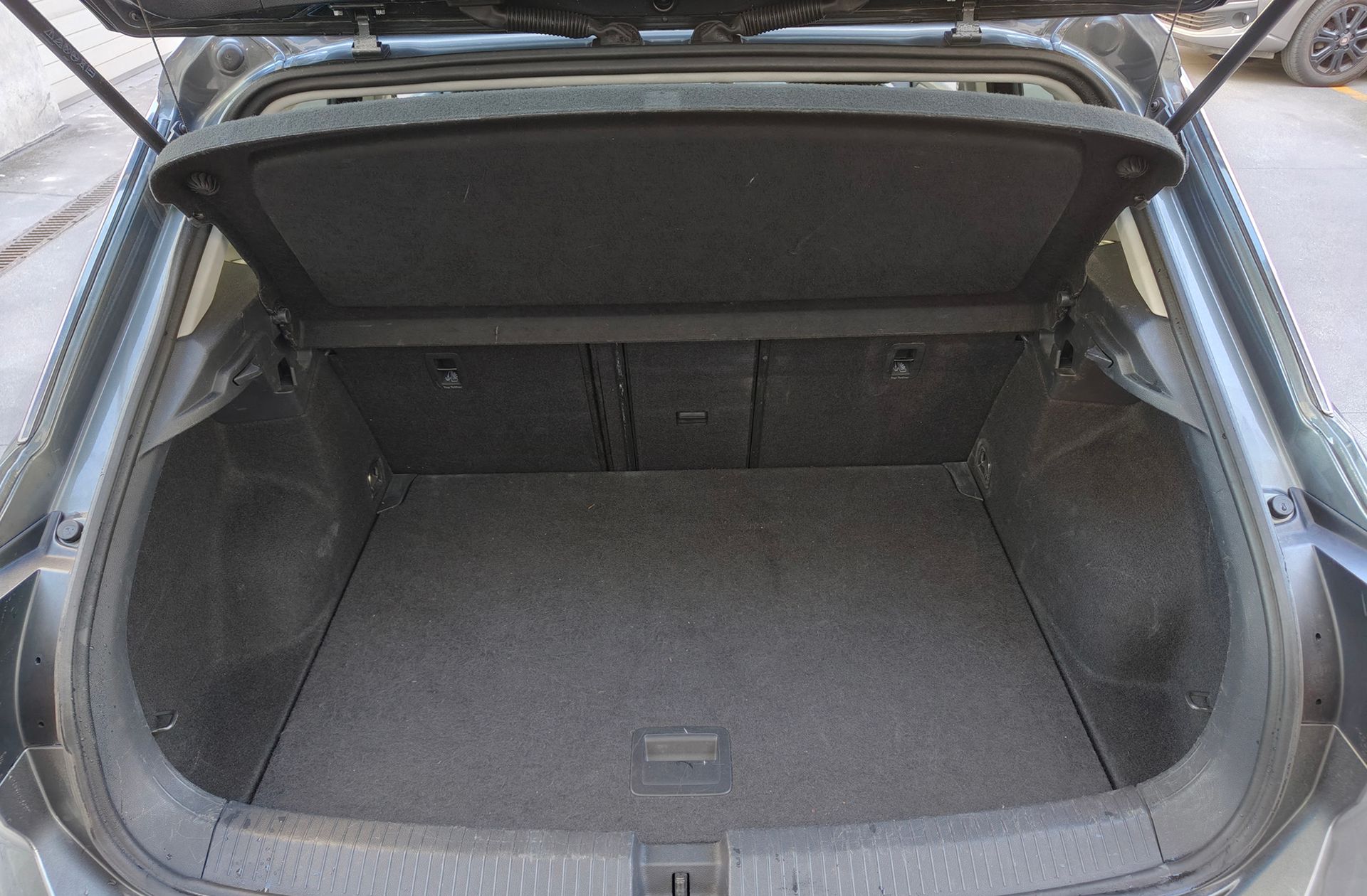 Volkswagen T-Roc Life 2.0 TDI - foto 17