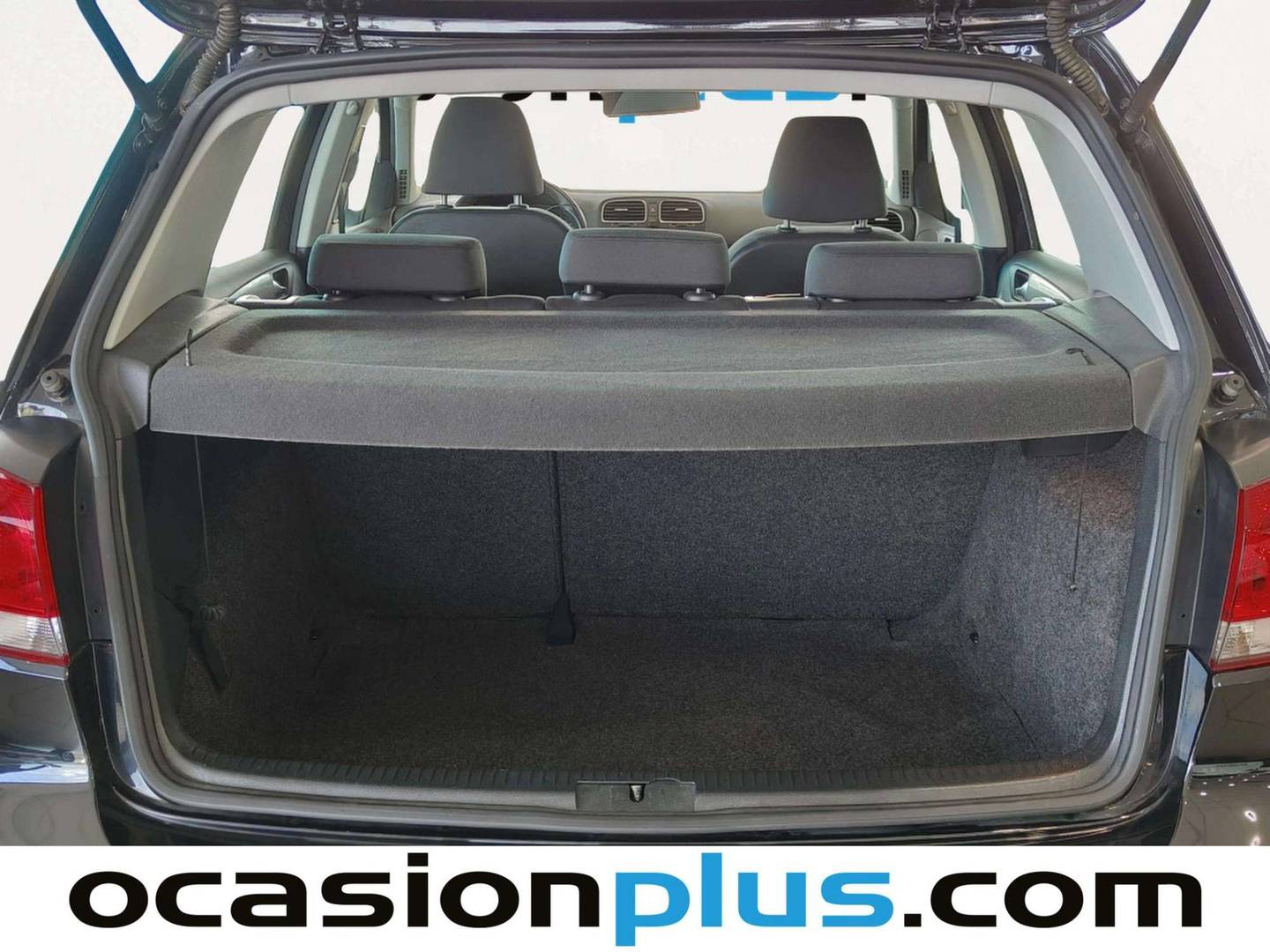 Fotos maletero Volkswagen Golf Volkswagen Golf Advance 1.6 TDI DPF (105 CV)