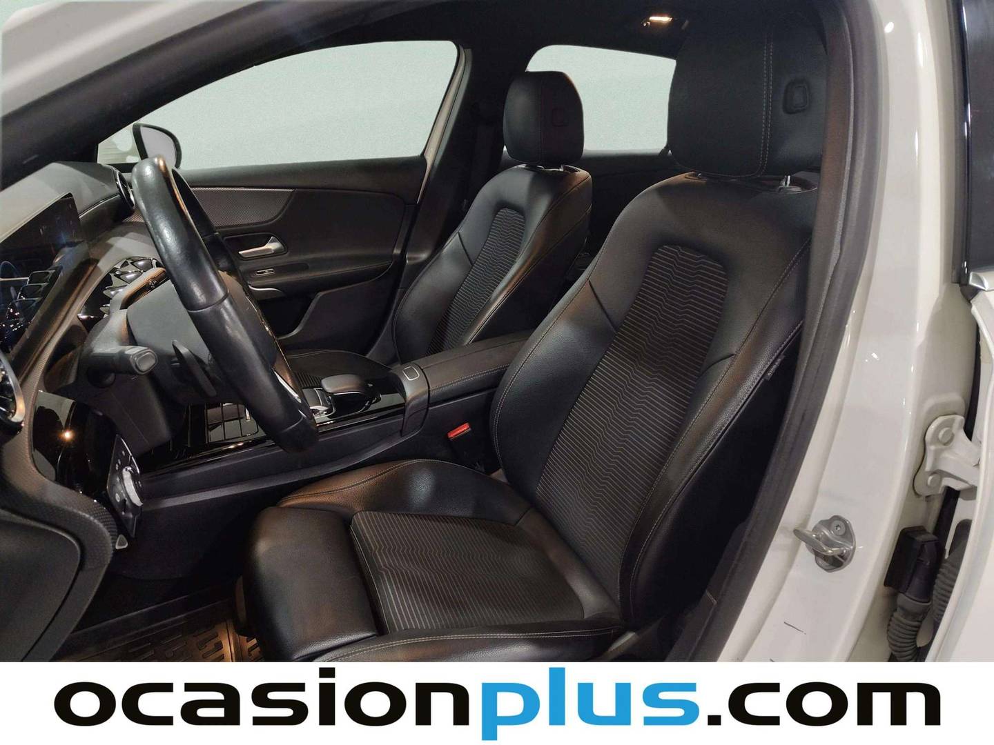 Foto asientos delanteros Mercedes Clase A Mercedes Clase A 180 d (116 CV)