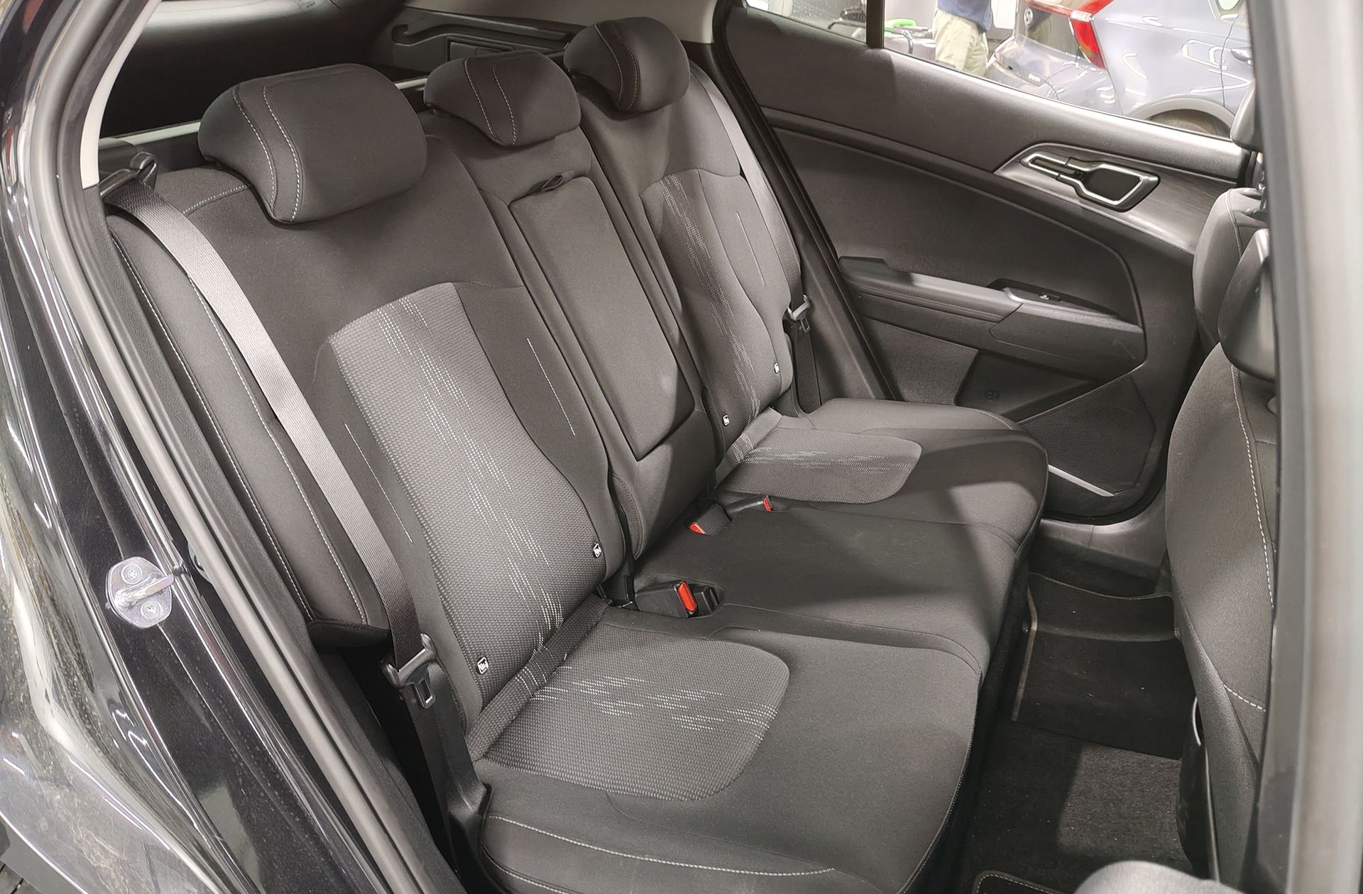 Kia Sportage 1.6 T-GDi Drive 4x2 - foto 18