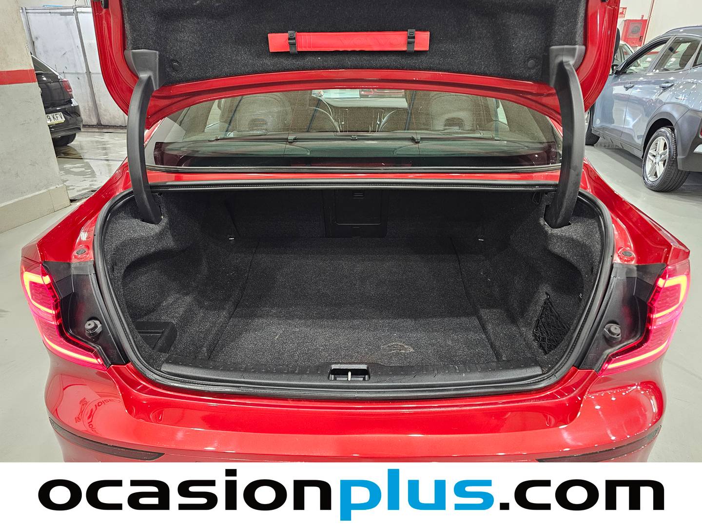 Fotos maletero Volvo S60 Volvo S60 T5 R-Design Auto (250 CV)