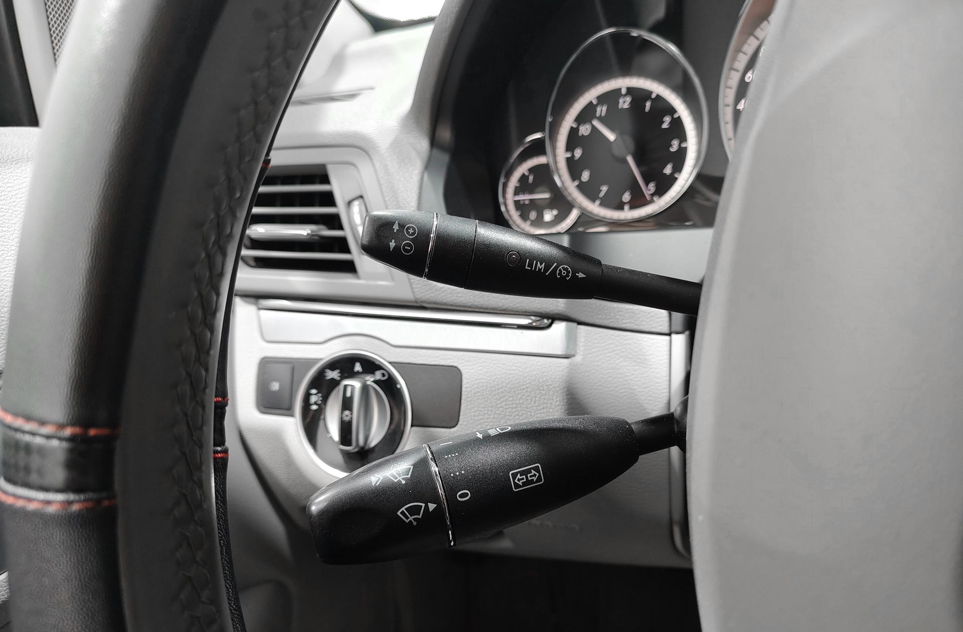 Mercedes-Benz Clase E E 220 CDI Coupe BE Elegance - foto 26