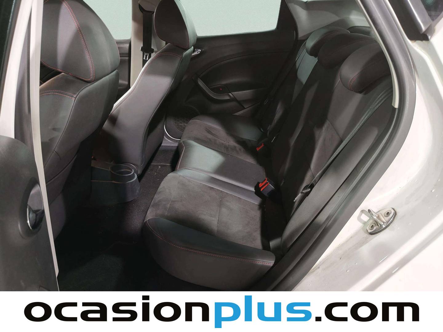 Foto asientos traseros Seat Ibiza Seat Ibiza 1.4 EcoTSI FR Crono (150 CV)