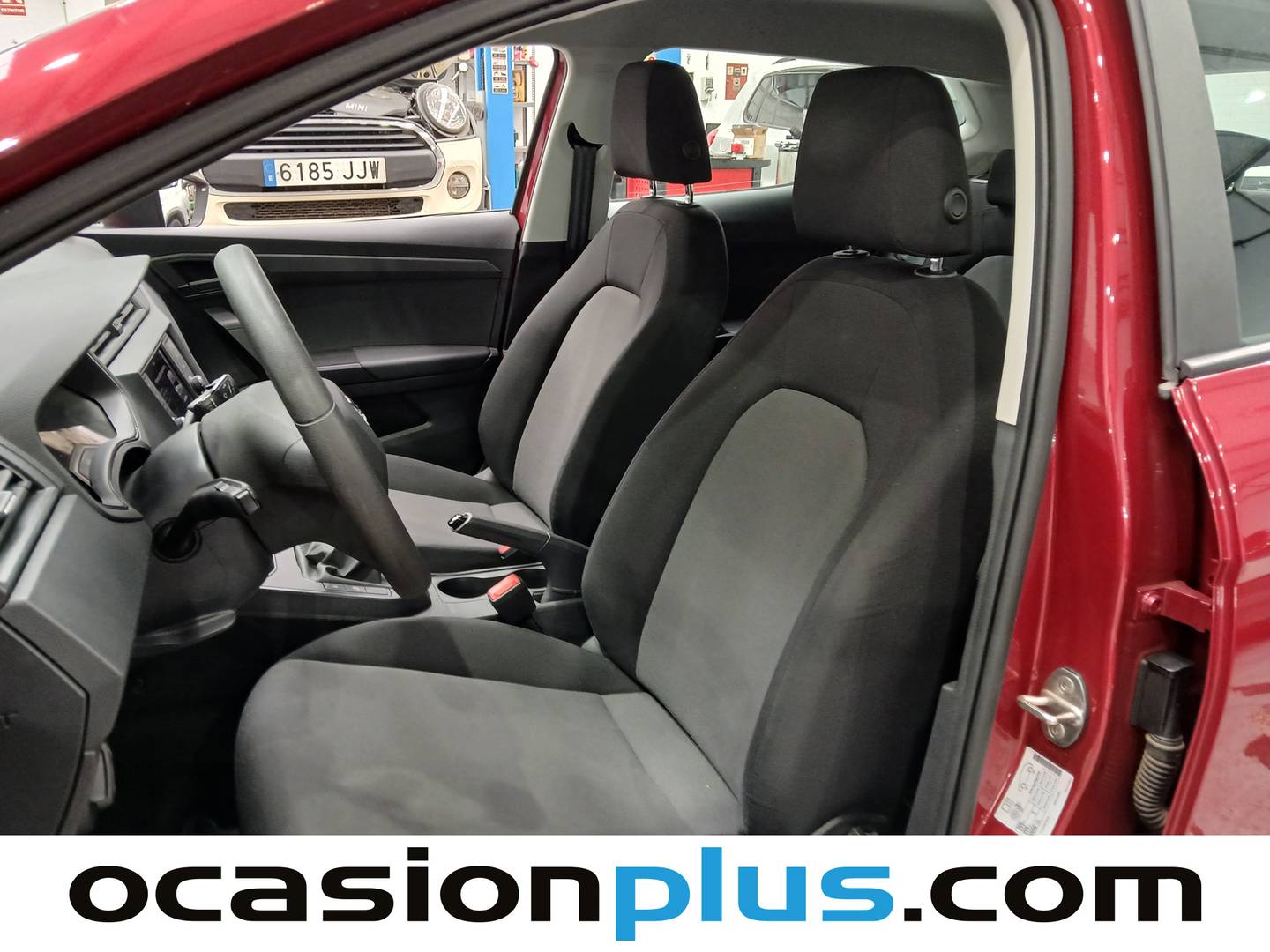 Foto asientos delanteros Seat Ibiza Seat Ibiza 1.0 MPI S&S Reference Plus (80 CV)