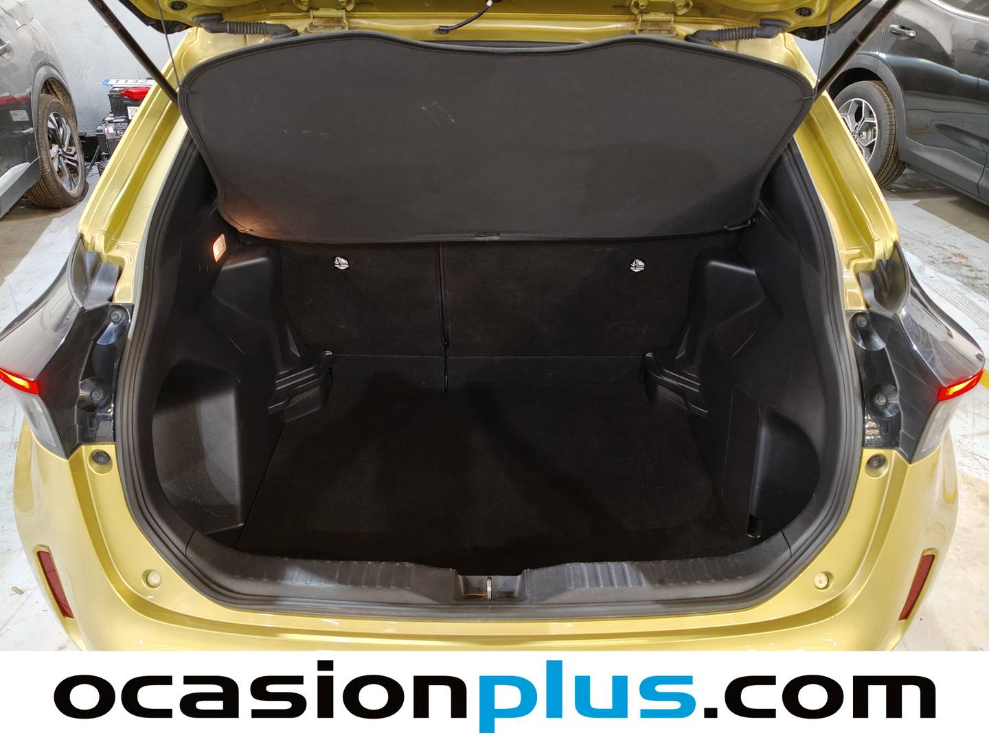 Foto asientos delanteros Toyota Yaris Cross Toyota Yaris Cross 120H Active Tech (116 CV)