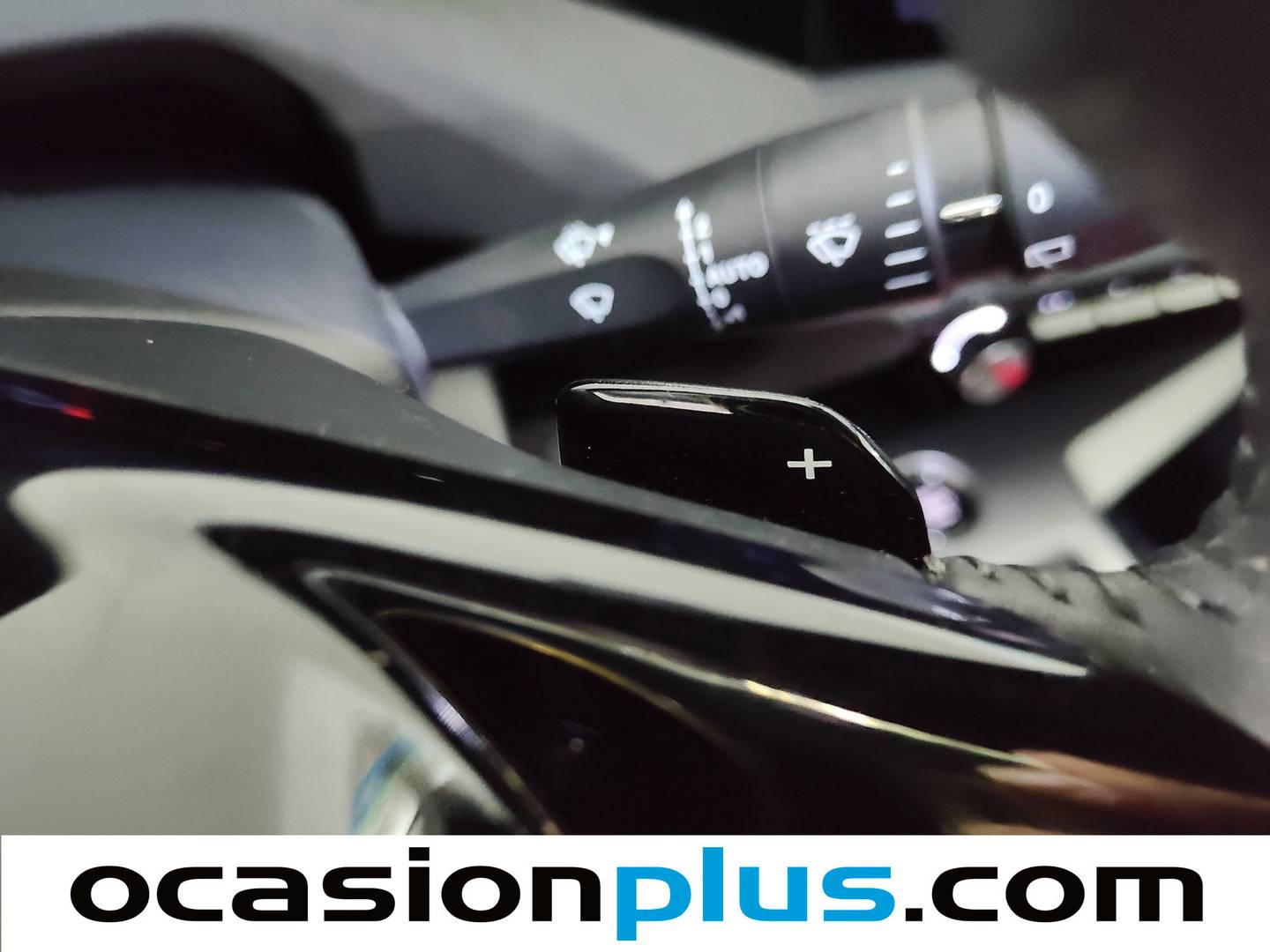 Foto Peugeot 308 Peugeot 308 Allure Hybrid eDCS6 (145 CV)