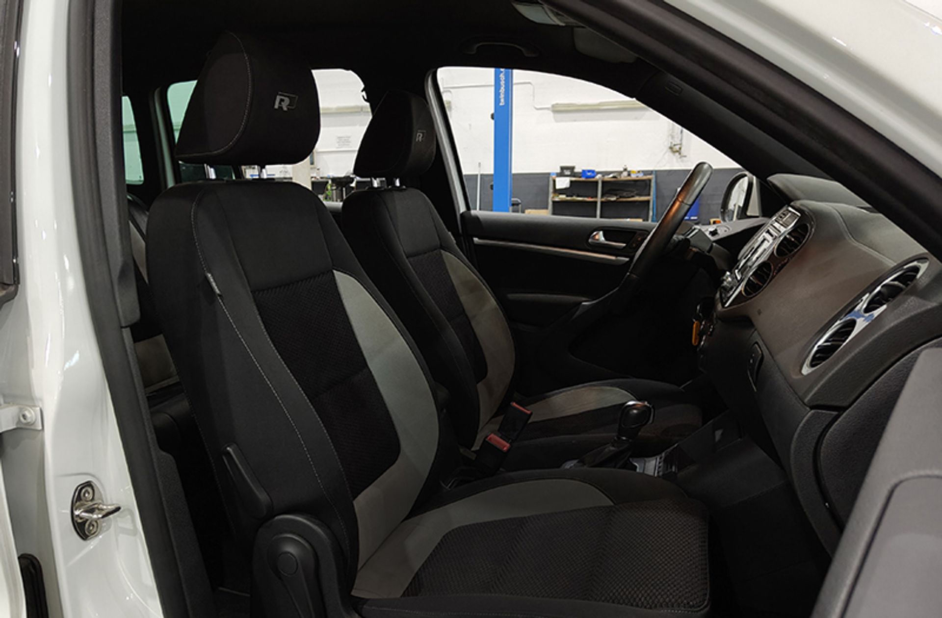 Volkswagen Tiguan Business 2.0 TDI BMT 4Motion - foto 18