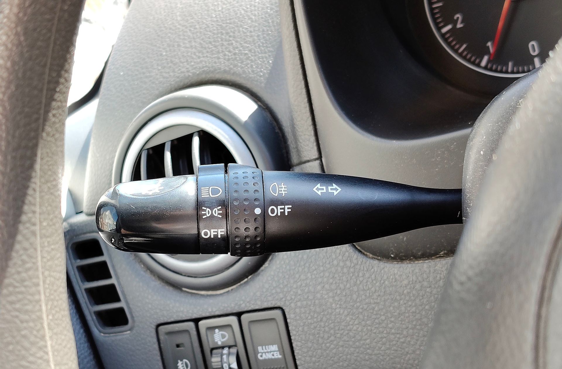Suzuki SX4 1.9 Ddis GL+ - foto 18