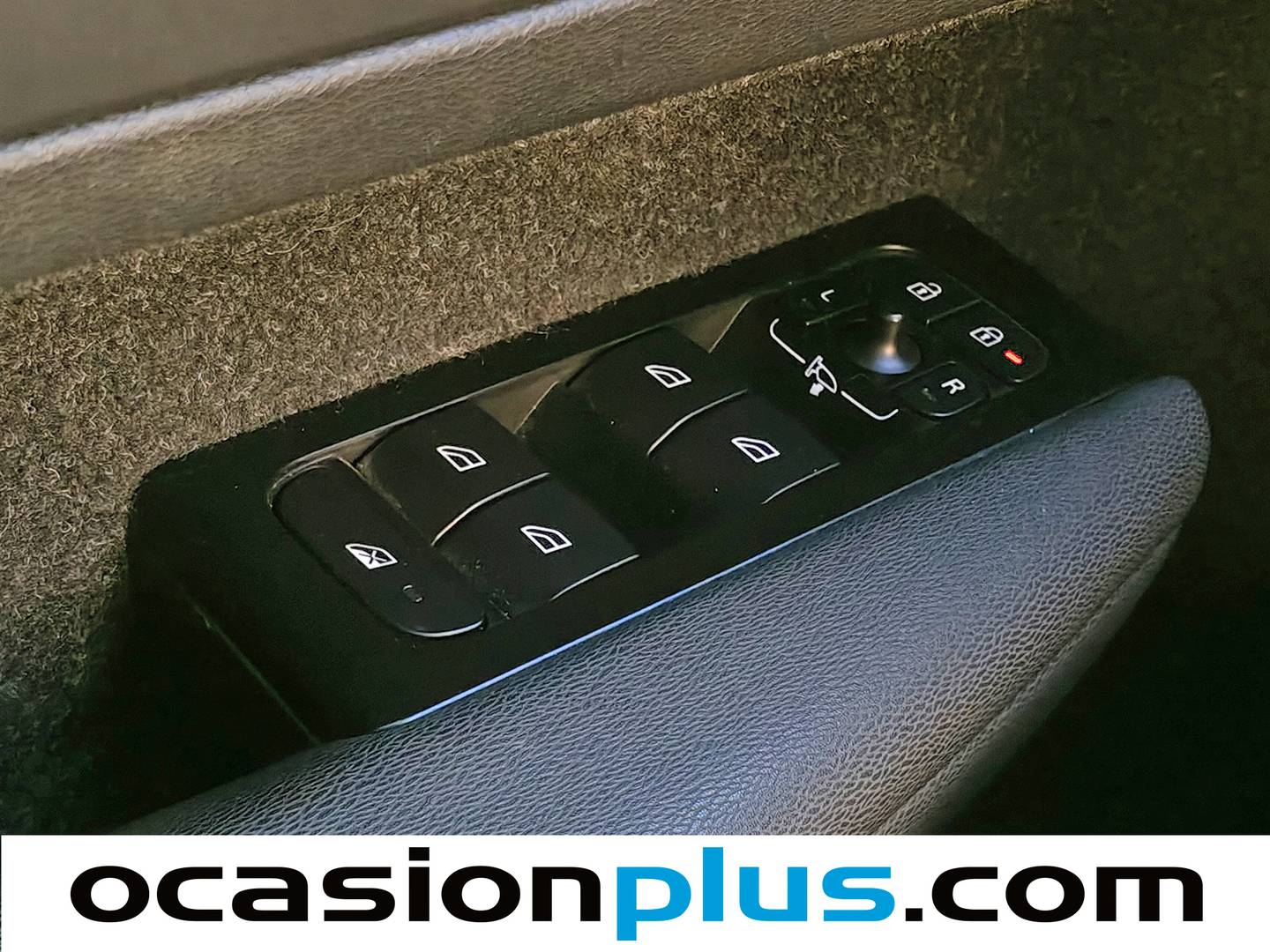 Volvo XC40 Volvo XC40 T3 Momentum Pro Auto  (163 CV) seminuevo