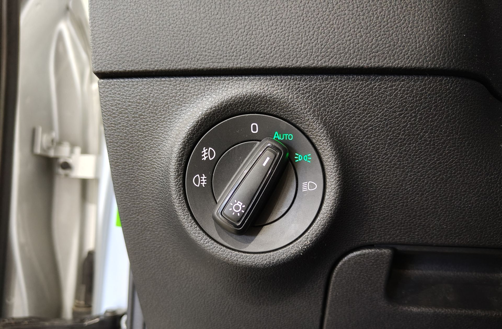 Škoda Karoq 2.0 TDI Ambition - foto 24