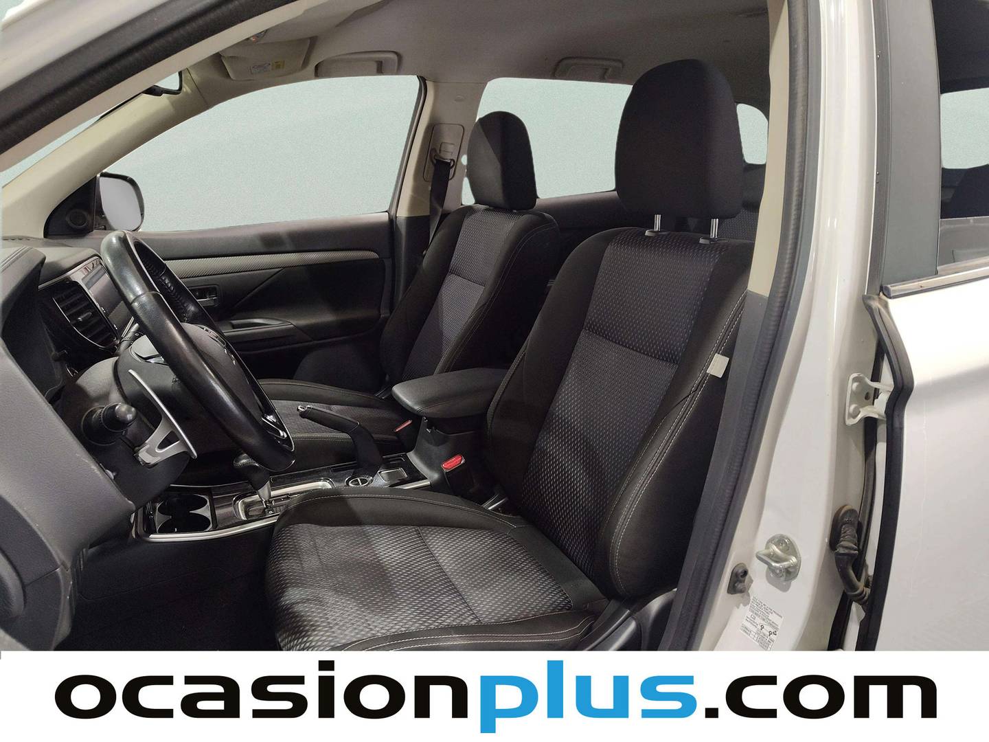 Foto asientos delanteros Mitsubishi Outlander Mitsubishi Outlander 200 MPI Motion 2WD CVT (150 CV)