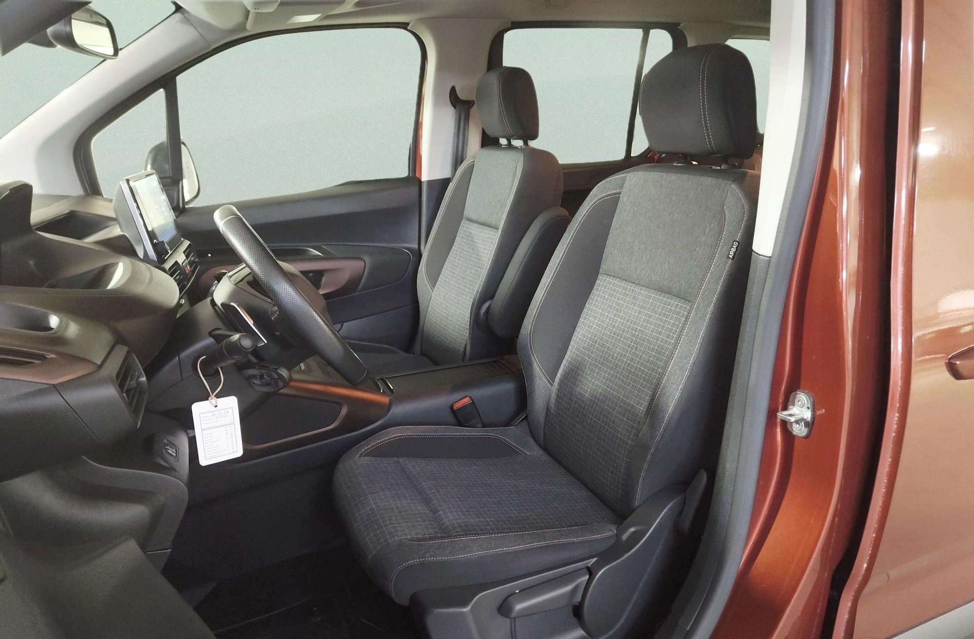 Peugeot Rifter GT Line Long PureTech EAT8 - foto 12