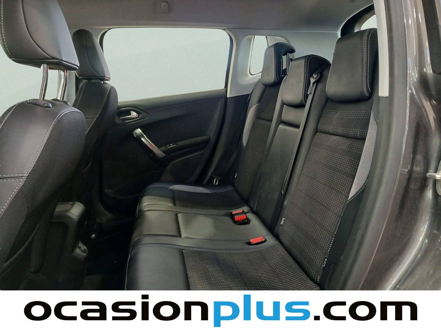 Foto Peugeot 2008 Peugeot 2008 PureTech 110 S&S Allure EAT6 (110 CV)