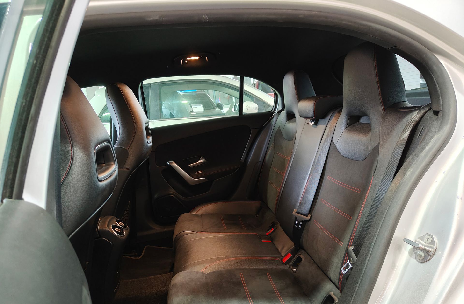 Mercedes-Benz Clase A 200 Pack AMG - foto 12