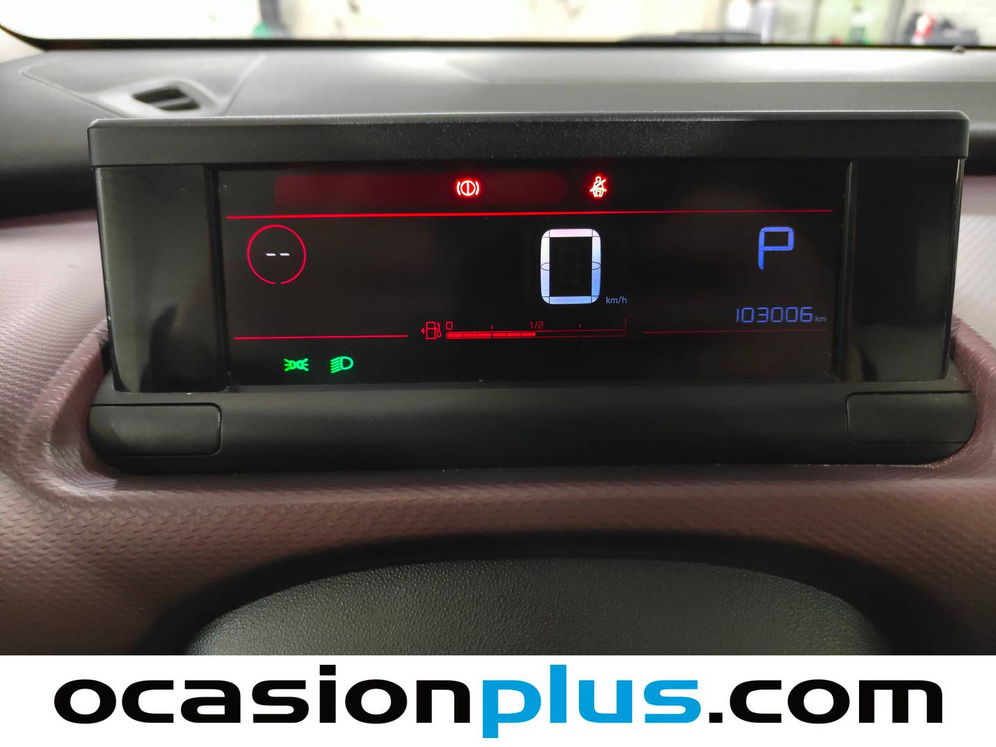 Foto Citroën C4 Cactus Citroen C4 Cactus BlueHDi 120 S&S Shine EAT6 (120 CV)