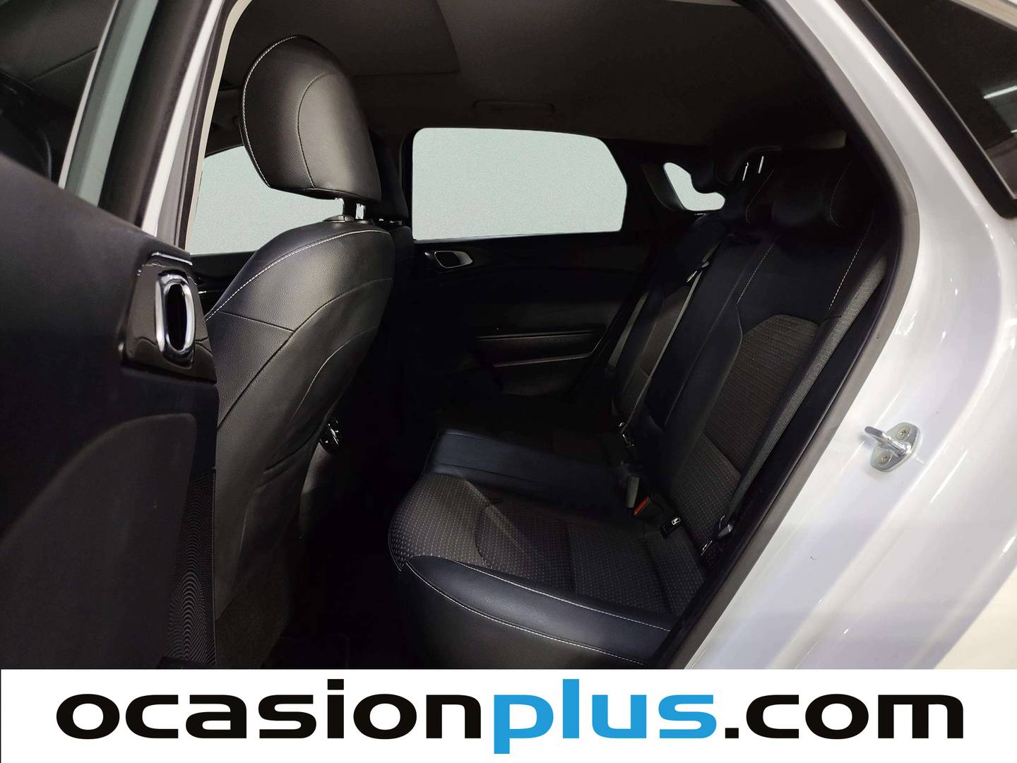 Foto asientos traseros KIA Ceed KIA Ceed 1.4 T-GDi Launch Edition DCT (140 CV)